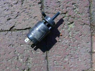 Scheibenwaschpumpe E28 Schwarz